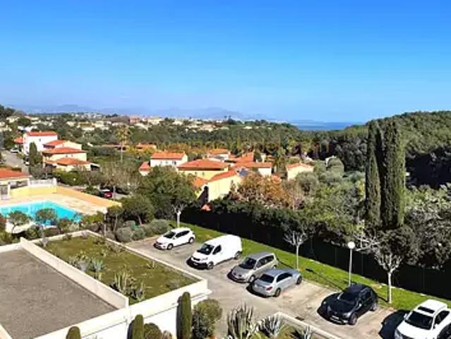 Biot 06410 Achat / Vente appartement 2 pièces t2 au dernier étage
