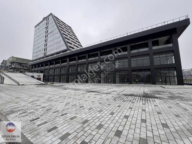 Bios İstmall Çarşı İçerisinde Kiralık Boş Dükkan Yeri 130 M²