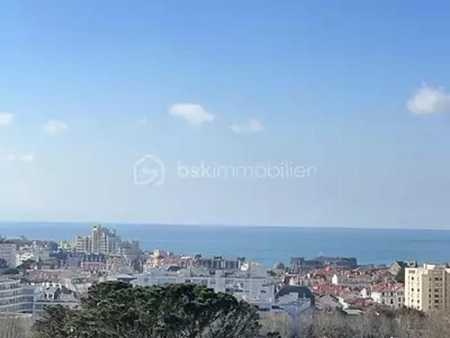 Biarritz 64200 Achat / Vente appartement 5 pièces t5 au dernier étage cave