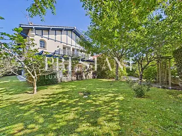 Biarritz 64200 Achat / Vente maison 6 pièces t6 terrasse balcon