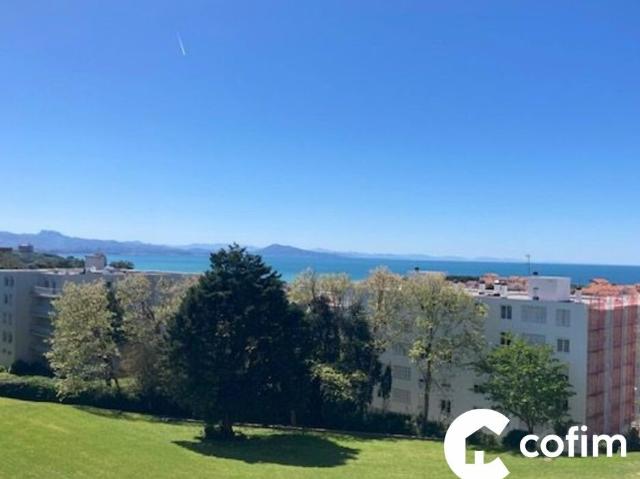 Biarritz, appartement de 92 m² avec vue