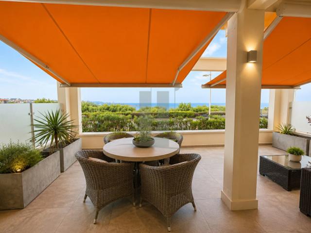 Biarritz Appartement en première ligne avec terrasse panoramique de 27 m2 face à l'océan