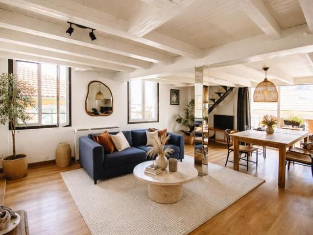 BIARRITZ CENTRE APPARTEMENT DUPLEX 3 PIÈCES 69.00M2