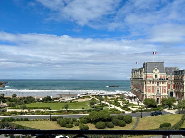BIARRITZ QUARTIER IMPERIAL APT 40m2 VUE OCEAN ET HOTEL d