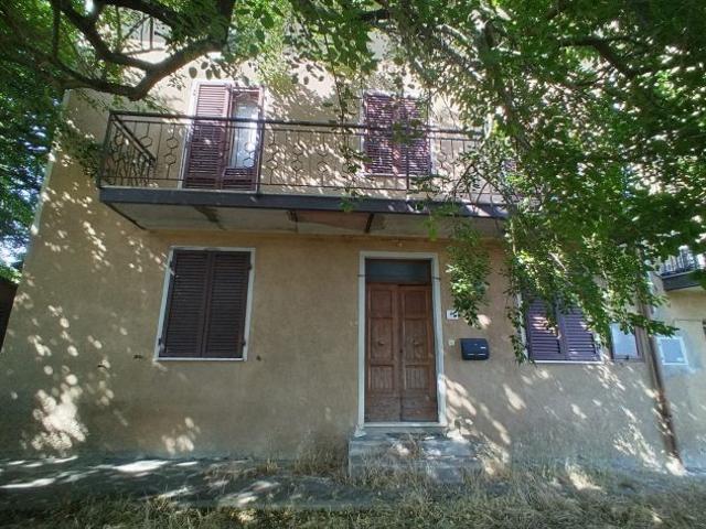 Bibbiena Marciano, porzione immobiliare con 5 ht. terra