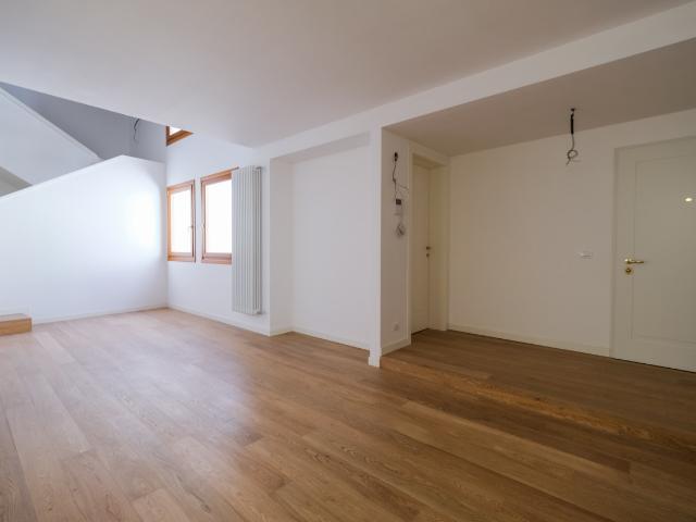 BICAMERE DUPLEX CON VISTA SU PIAZZA DEI SIGNORI
