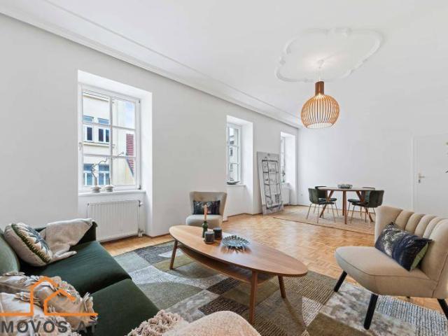 Biedermeier Altbau an der Grenze 1070/1080: + 4 Zimmer Wohnung im 3. Lift Stock mit Balkon Option