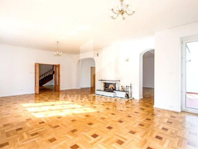 Biedronki 580 m², Warszawa