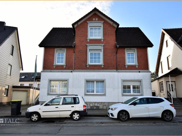 Bielefeld Heepen. 3 Familienhaus als solide Kapitalanlage mit Solar und PV Anlage sucht neuen Eigentümer !