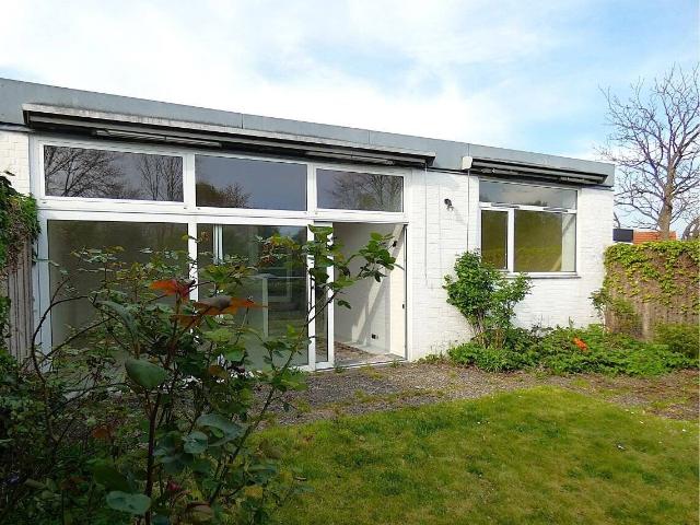 Bielefelder Westen: ruhig, nicht einsehbar Bungalow mit Garten und Atrium und super Freisitz
