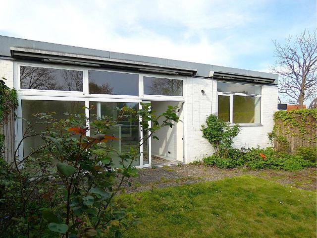 Bielefelder Westen: ruhig, nicht einsehbar Bungalow mit Garten und Atrium und super Freisitz