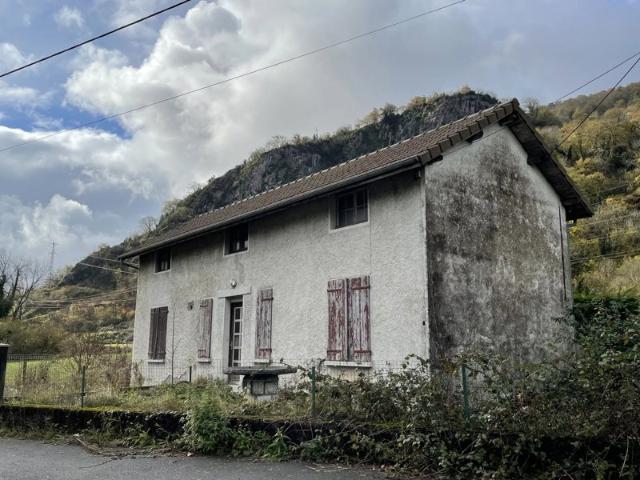 BIELLE, À VENDRE, Maison 116 m² intégralement à rénover