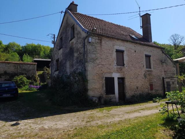 Bien à Chatellenot à petit prix et habitable de suite !