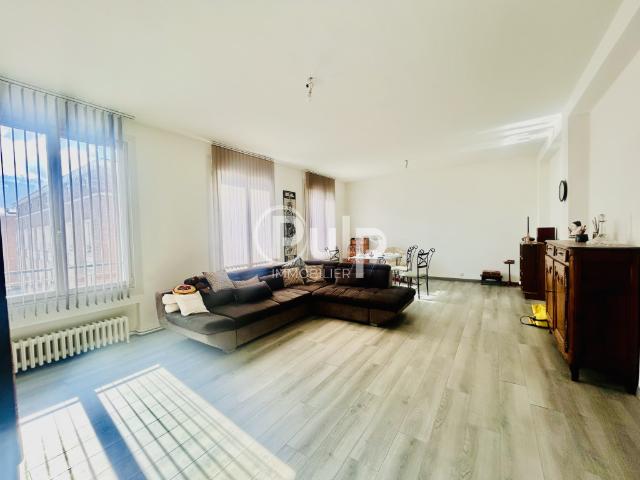 Appartement 2ch, face à la gare