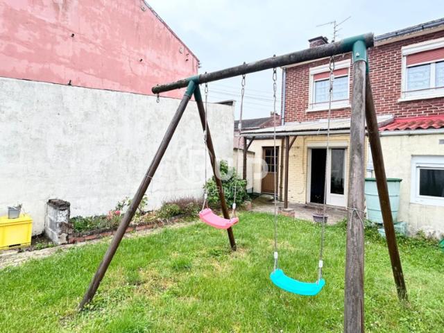 Bien à vendre à éleu dit leauwette semi individuelle 4 Chambres jardin garage