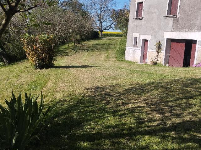 Bien agricole en vente à, 139920€