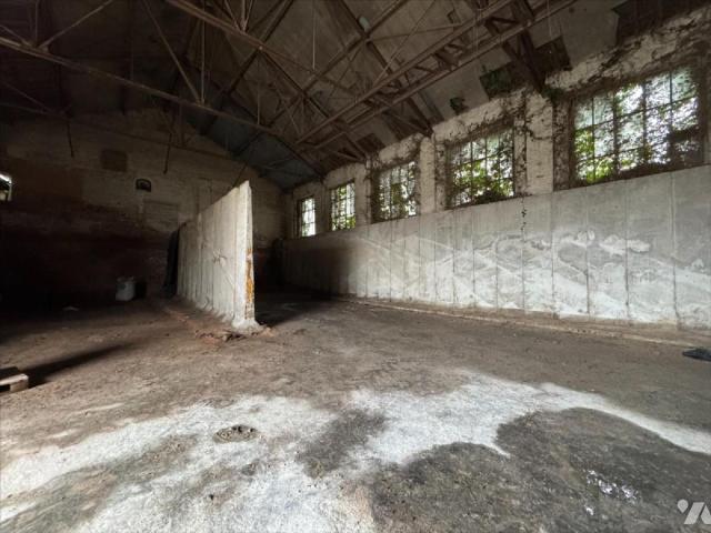 Bien agricole en vente à, 300000€