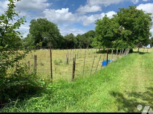 Bien agricole en vente à, 35000€