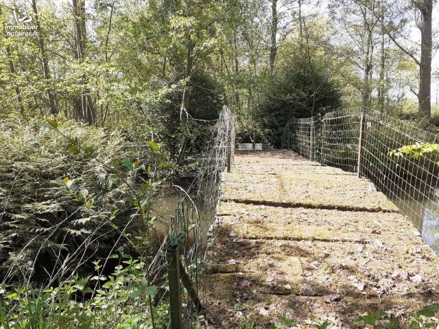Bien agricole en vente à, 50000€