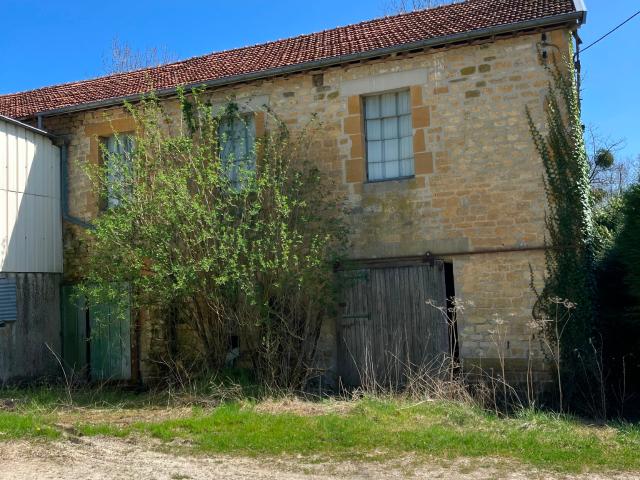 Bien agricole en vente à, 85000€