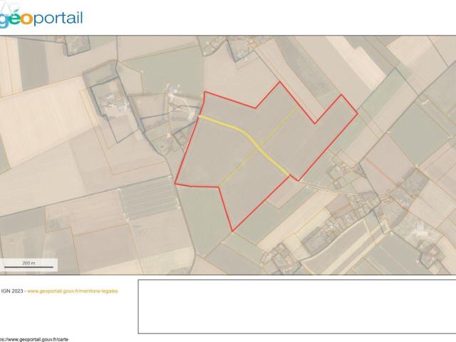 Bien agricole en vente à, 987000€