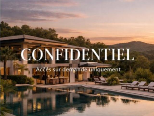 Bien confidentiel La Garde Freinet 215m² La Garde Freinet