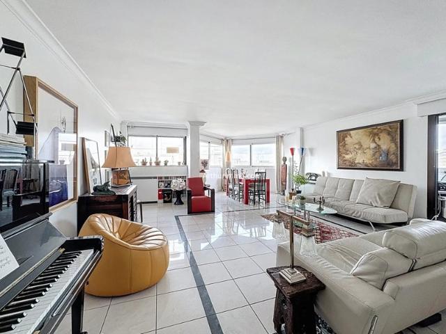 Bien d’exception avec 3 chambres, séjour 42 m² – Emplacement premium à Créteil