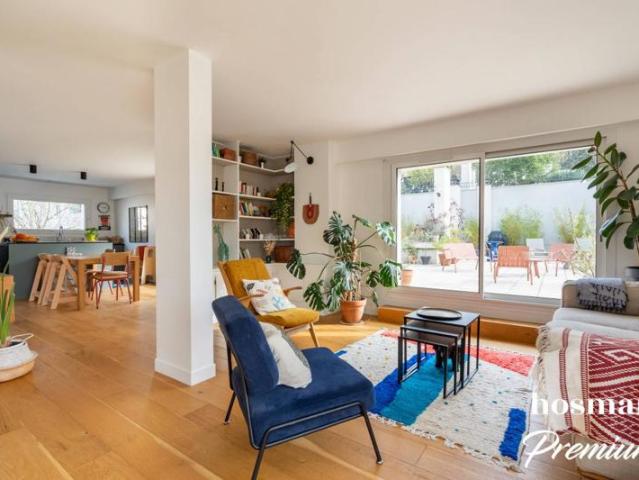BIEN D'EXCEPTION 5 pièces de 129 m² Terrasse de 256 m2 sans vis à vis Entièrement rénové 2 parkings