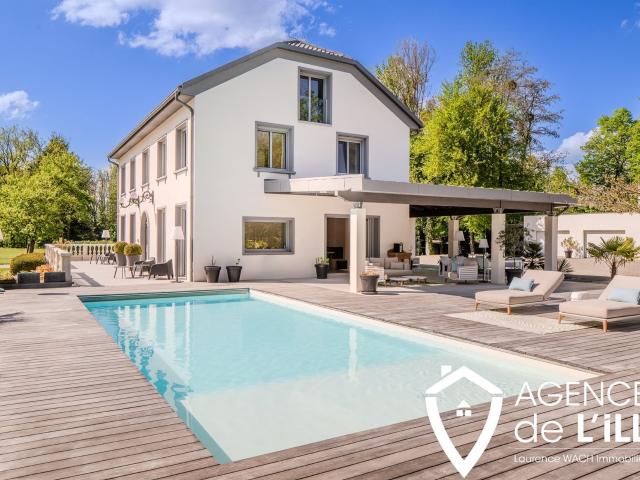 Bien d'exception de 350 m2 sur 3,4 hectares de parc arboré 350m² Marckolsheim