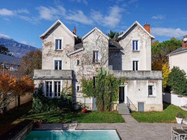 Bien d'exception Hôtel particulier à fort potentiel Gre