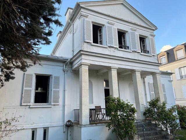 Bien d'exception Maison d'architecte avec jardin au Domain