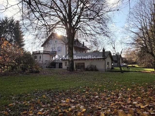 Bien d'exception ! Maison de Maître de 375 m2 sur 60 ares de terrain Montreux Château
