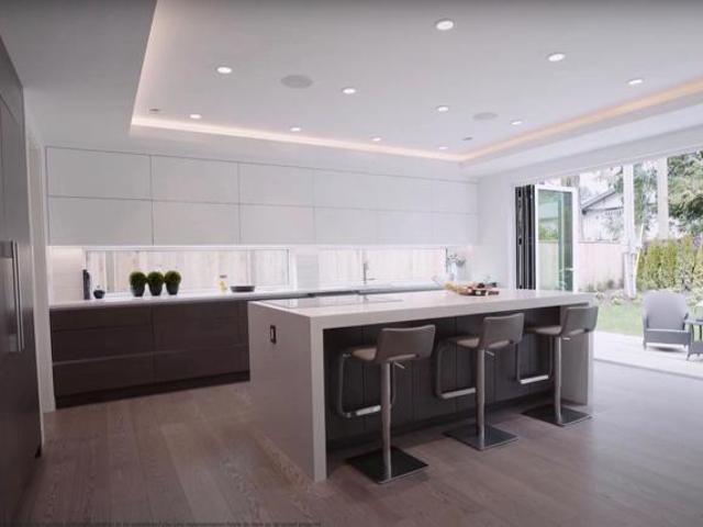 BIEN D'EXCEPTION PUTEAUX COTE NEUILLY:3 PIECES AVEC UN EXTERIEUR DE 152m2!