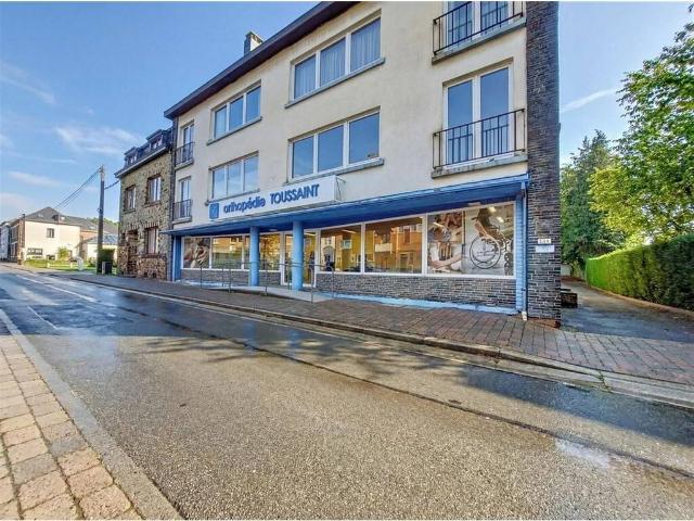 Bien immobilier en Vente à Libramont Chevigny