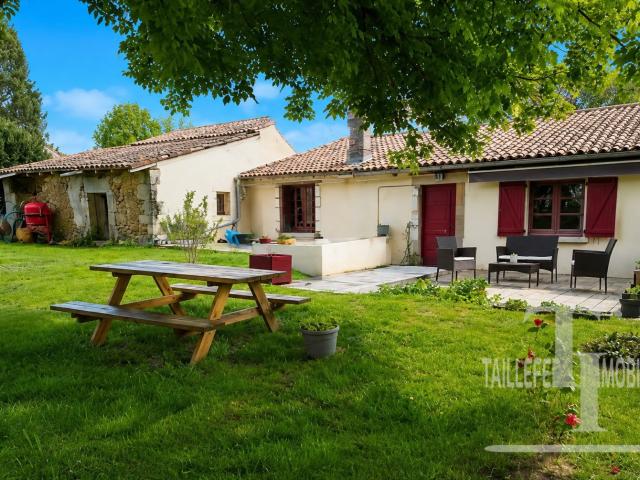 Bien plus qu'une maison un lieu de vie unique au coeur du Pé 94m² Connezac