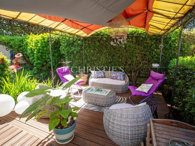 Bien rare: Royan villa d’architecte avec studio indépendant. 215m² Royan