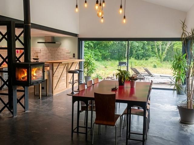 Bien ultra atypique VILLA ARTISTE ARCHITECTE 260 M2 9 pièces PRUZILLY 71 Sur 1 hectare de forêt