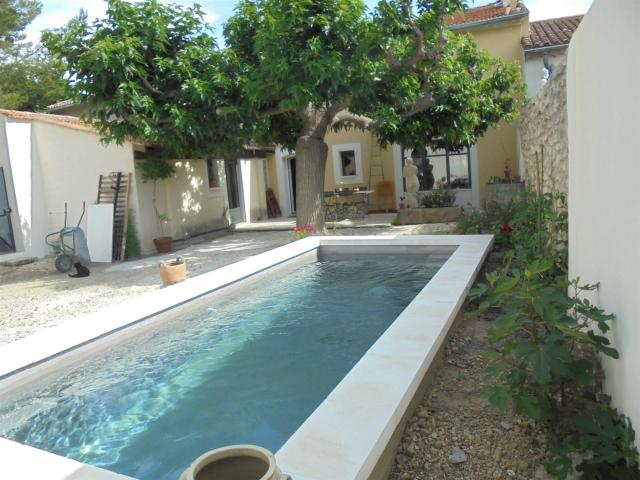 Bien Vendu Eyragues Maison De Village Avec Exterieur Et Pi. 132m² Eyragues