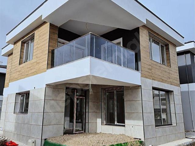 Biens'ten Satılık Uygun Fiyatlı 4+1 Fırsat villa!