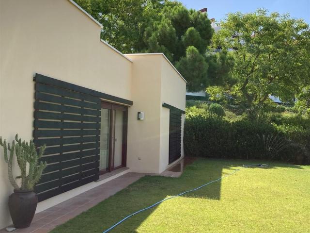 ¡Bienvenido a su oasis privado en la codiciada urbanización. 160m² Benahavís