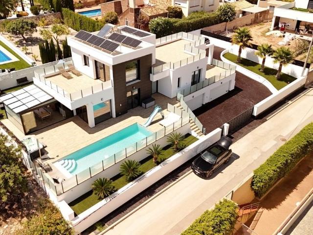 Bienvenido a un santuario de diseño, lujo y serenidad en el. 421m² Calpe Calp