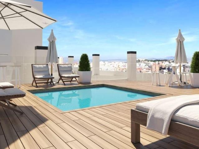 Bienvenido a una oportunidad única de poseer un ático modern. m² Alicante