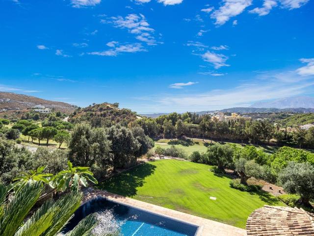 Bienvenido a una propiedad que captura el corazón y el alma. 658m² Benahavís