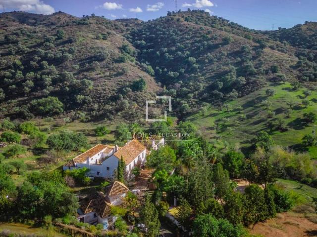 Bienvenido al encantador santuario de Cortijo Casas Viejas. 1048m² Puerto de la Torre
