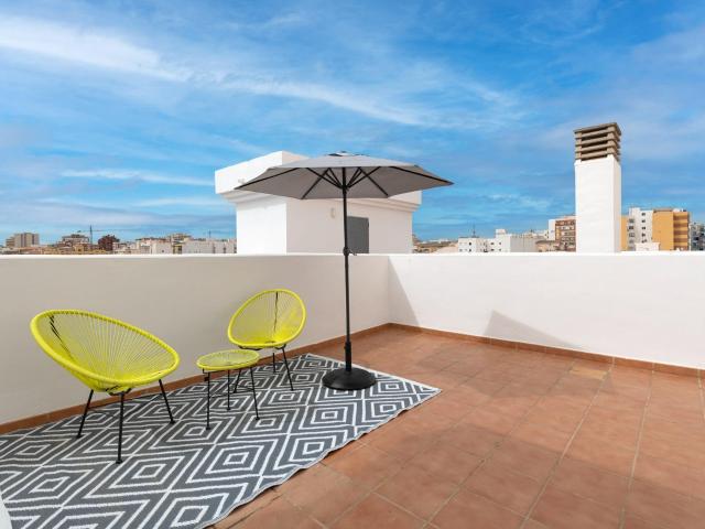 ¡Bienvenidos al oasis de tranquilidad y estilo en el corazón de Málaga!