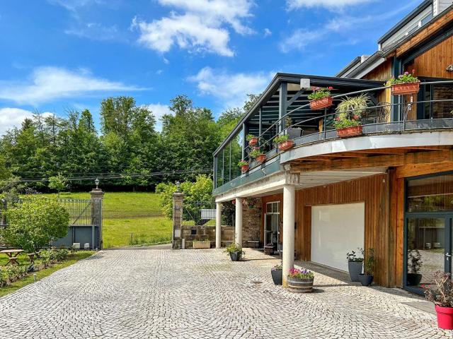 Bienvenue Au Pays Des Cerises 750m² Luxeuil Les Bains