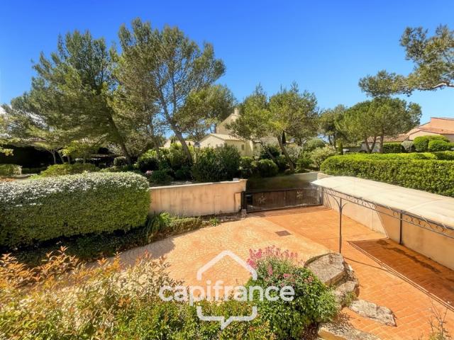 Bienvenue dans votre nouvelle villa familiale et élégante au Domaine et golf de Pont royal, 4 chambres, 110 m2, jardin 556 m2