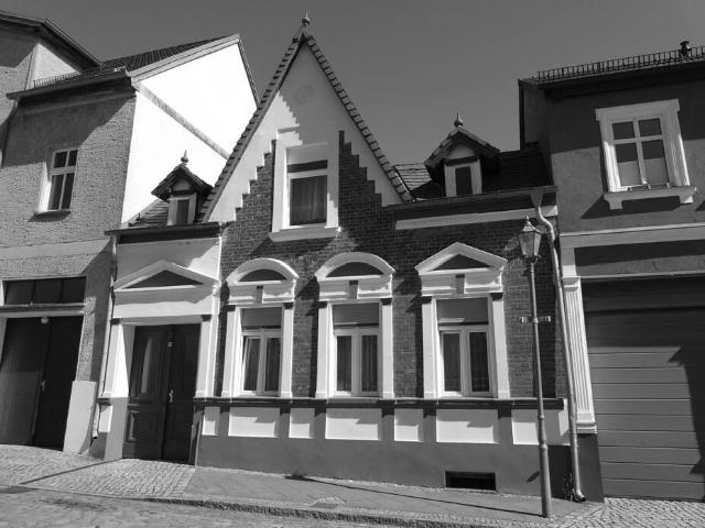 Biesenthal: Sanierungsbedürftiges Stadthaus in zentraler Lage!