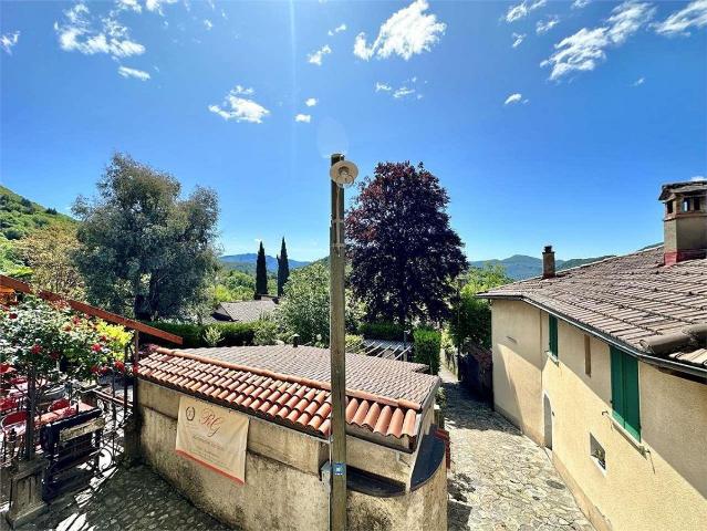 Bifamiliar house with 2.5 rooms on sale in Bombinasco 90 m² | dreamo. Ch