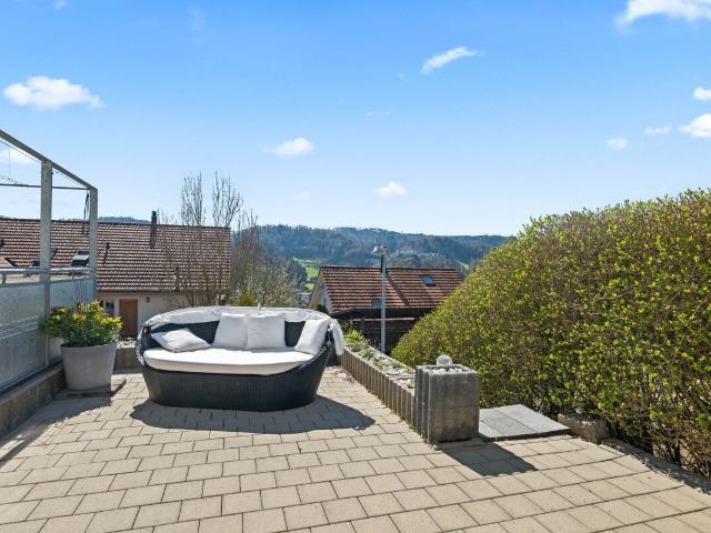 Bifamiliar house with 7.5 rooms on sale in Krauchthal 284 m² | dreamo. Ch
